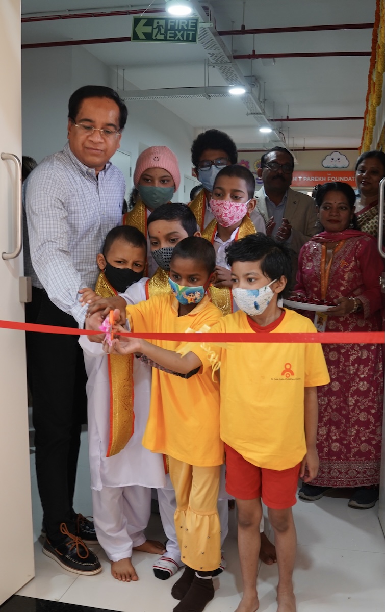 K Balasubramanian, Citi India CEO and Banking Head, and St Judes kids unveil one of the 10 Citi Centres at Tata Memorial Centre's ACTREC, Kharghar, Navi Mumbai