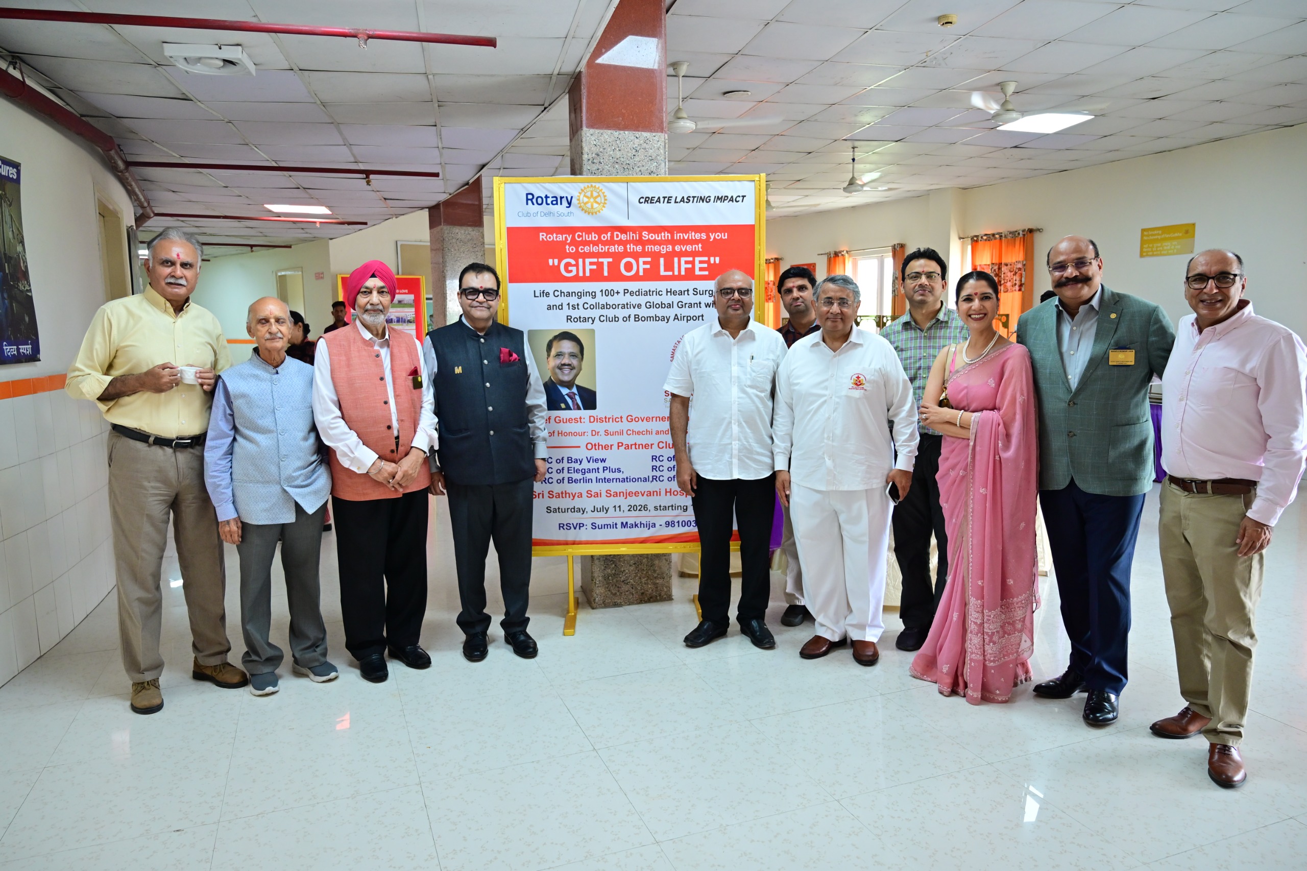 Rotarians, doctors from IMA and Sri Sathya Sai Trustee