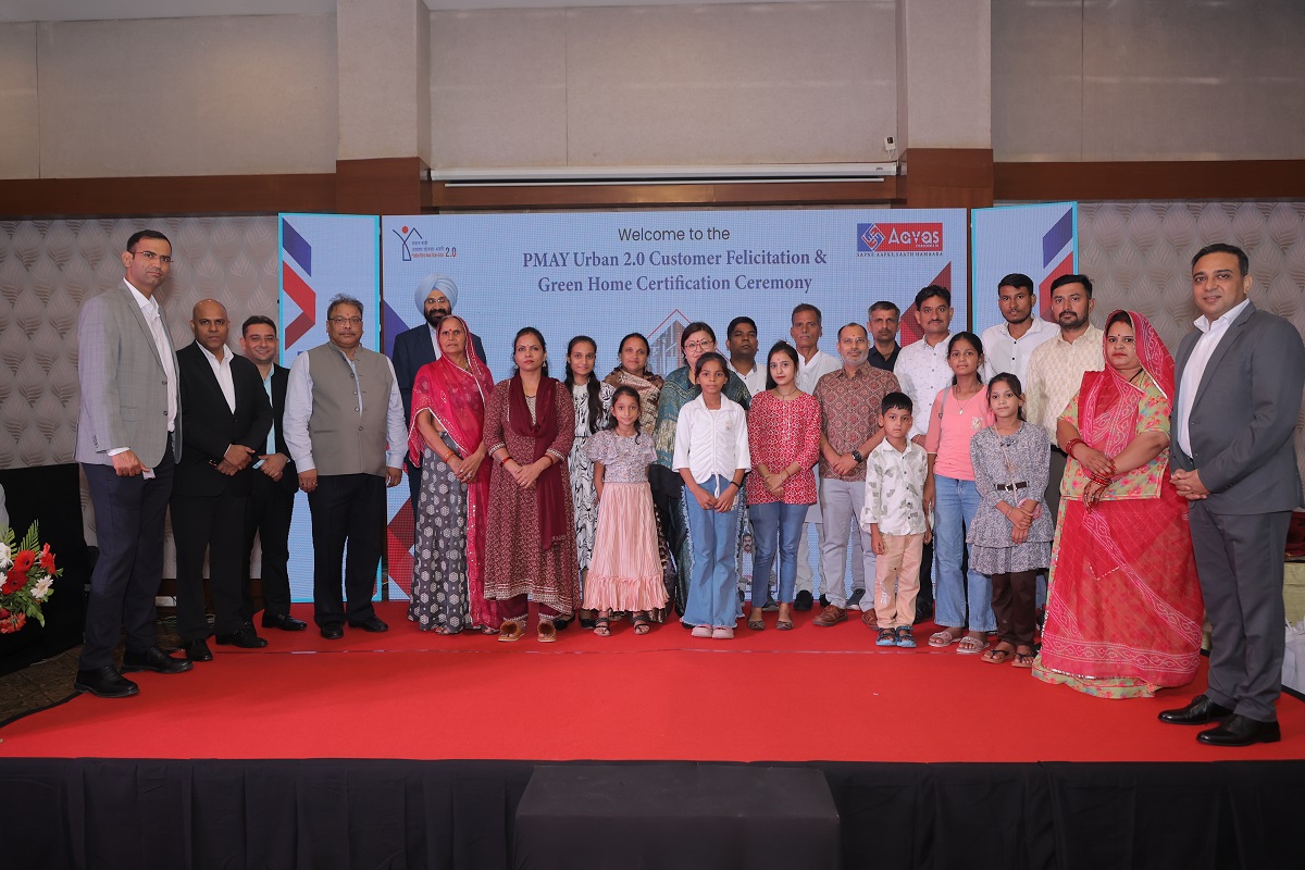 NHB Dignitaries and Aavas Financiers at the PMAY Urban 2.0 Customer Felicitation & Green Home Certificate Distribution Ceremony