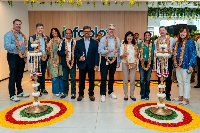 Infoblox office launch - L-R EVP & CMO Brad Rinklin, CEO Scott Harrell, EVP & CPO Anuradha Mayer, EVP & CPO Mukesh Gupta, VP Engineering and Head of India Operations Jay Shivaram, COO & CFO Hoke Horn.