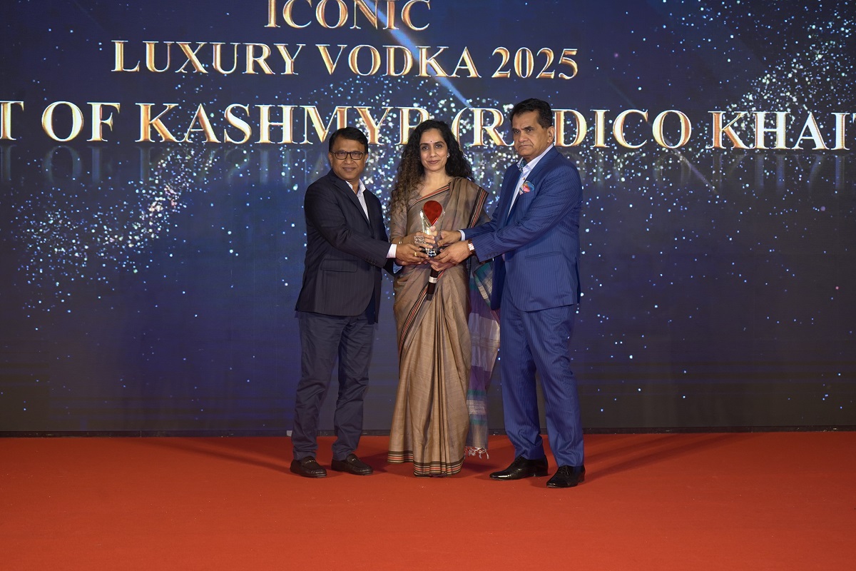 The Spirit of Kashmyr, a luxury vodka, bagged a prestigious award presented by Mr. Amitabh Kant, Former CEO of NITI Aayog & G20 Sherpa, at the 7th Iconic Awards.
